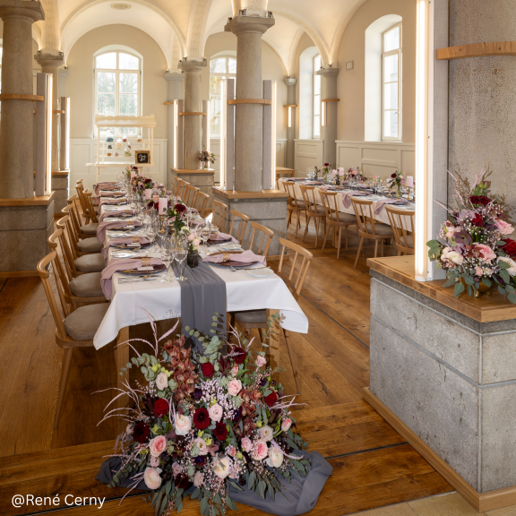 Gedeckter Hochzeitstisch