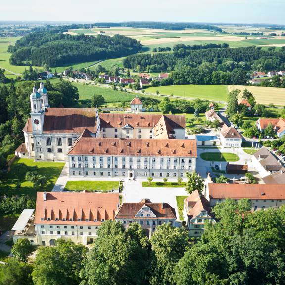 Das Kloster Holzen Vogelperspektive