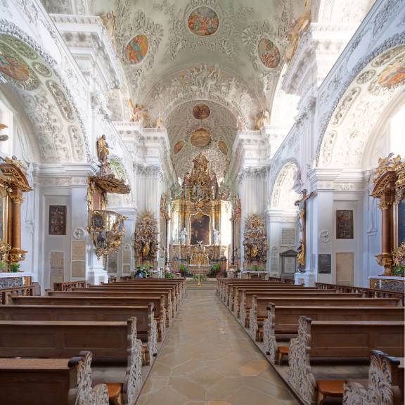 Kirche im Kloster Holzen