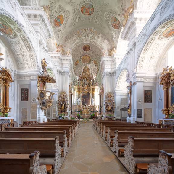 Kirche im Kloster Holzen