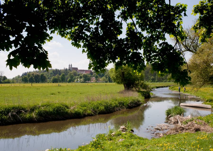 Bach beim Hotel Kloster Holzen