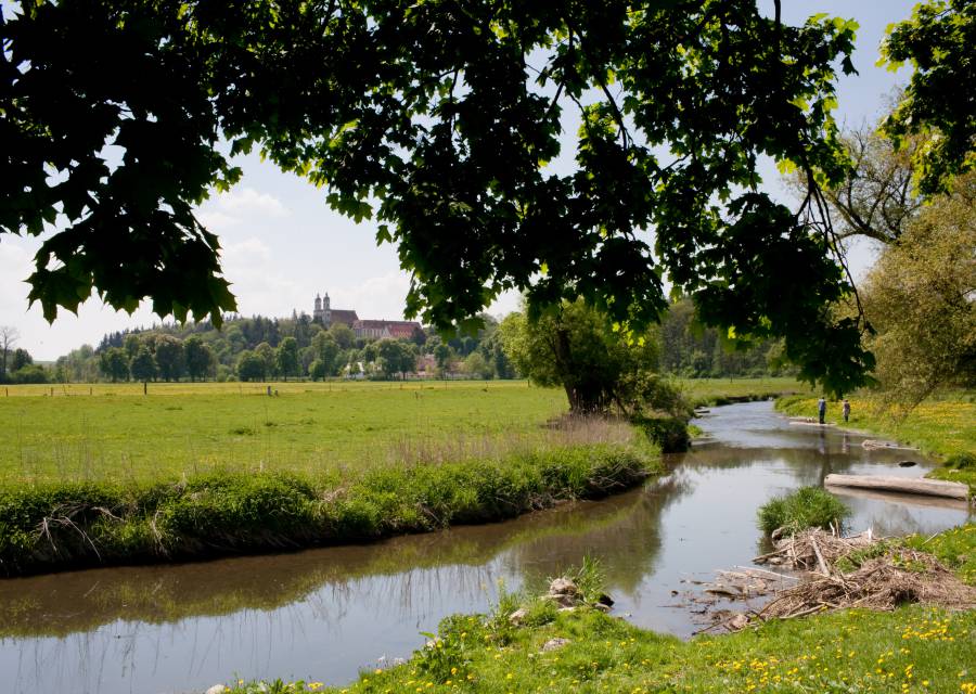 Bach beim Hotel Kloster Holzen