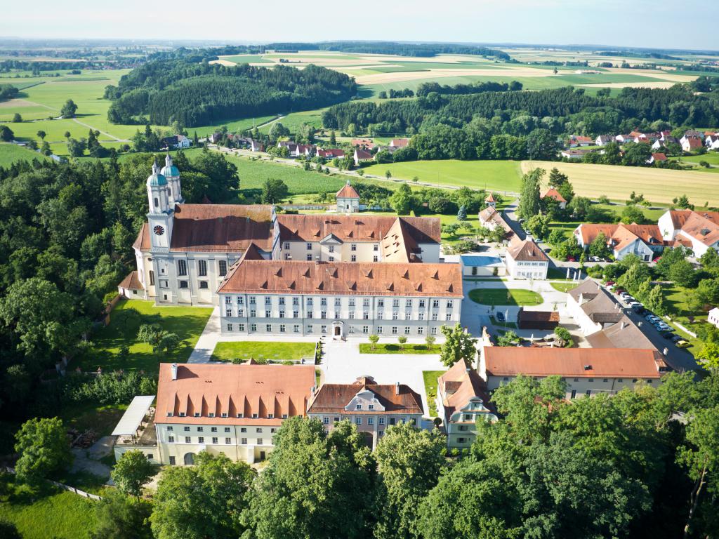 Vogelperspektive über das Hotel Kloster Holzen