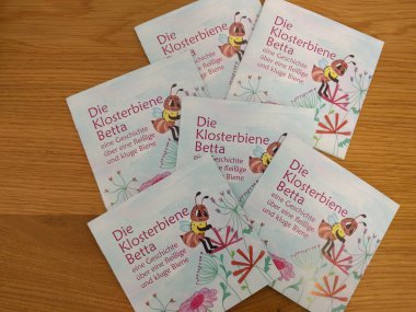 Unsere Biene Betta geht neue Wege..., Bild 1/1